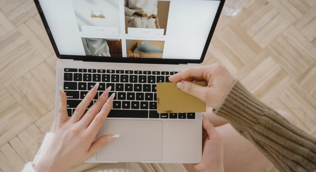 Credit and debit cards in the United States